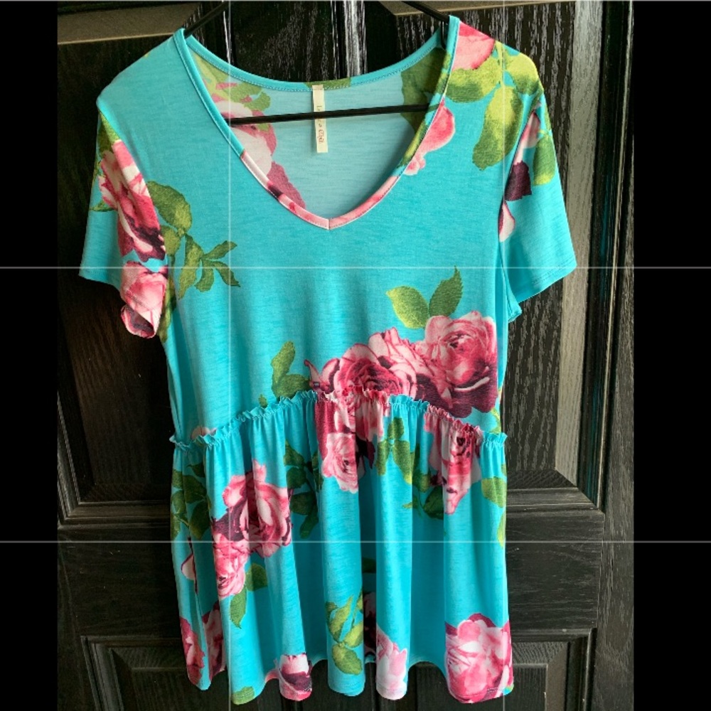 Blue floral swing top